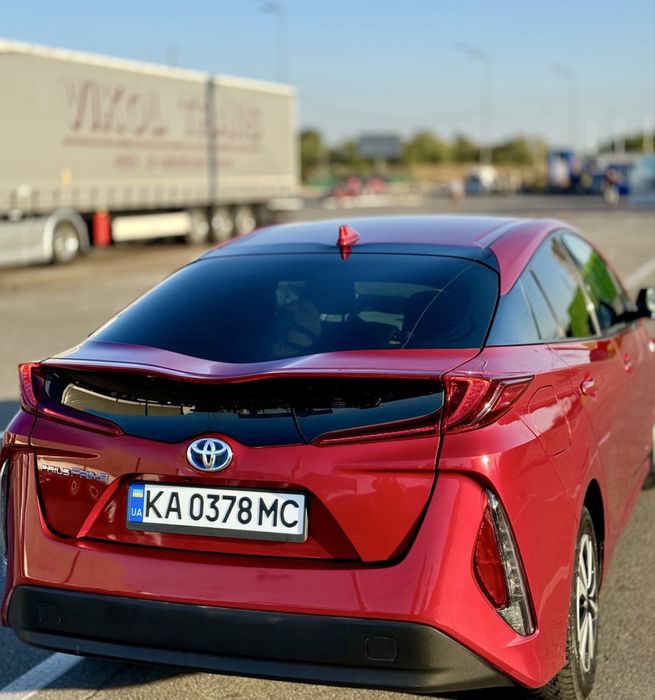 Продам гарного Prius Prime Plagin.100% рідним пробігом