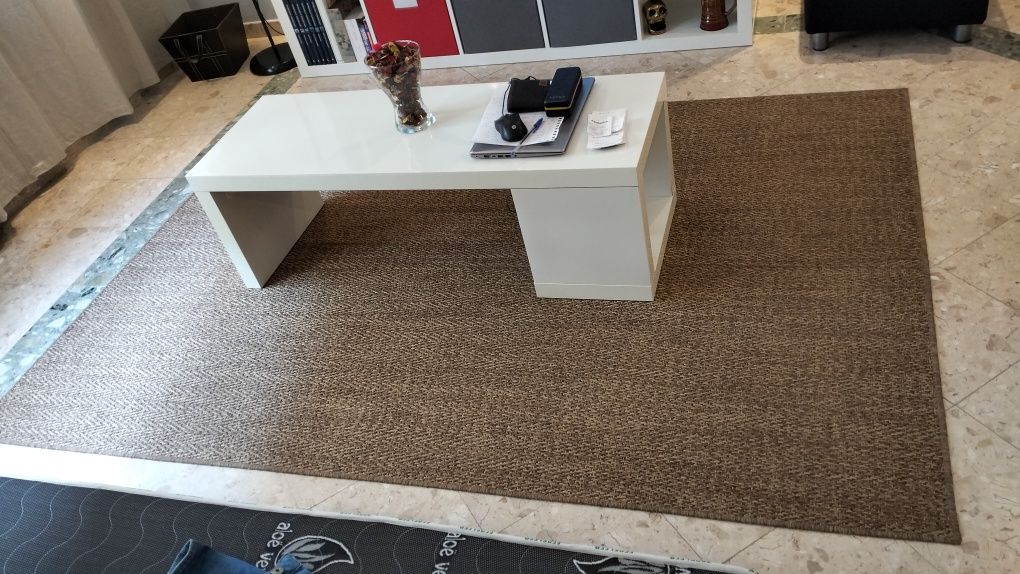 Ikea tapete LYDERSHOLM 160x230 em ótimo estado