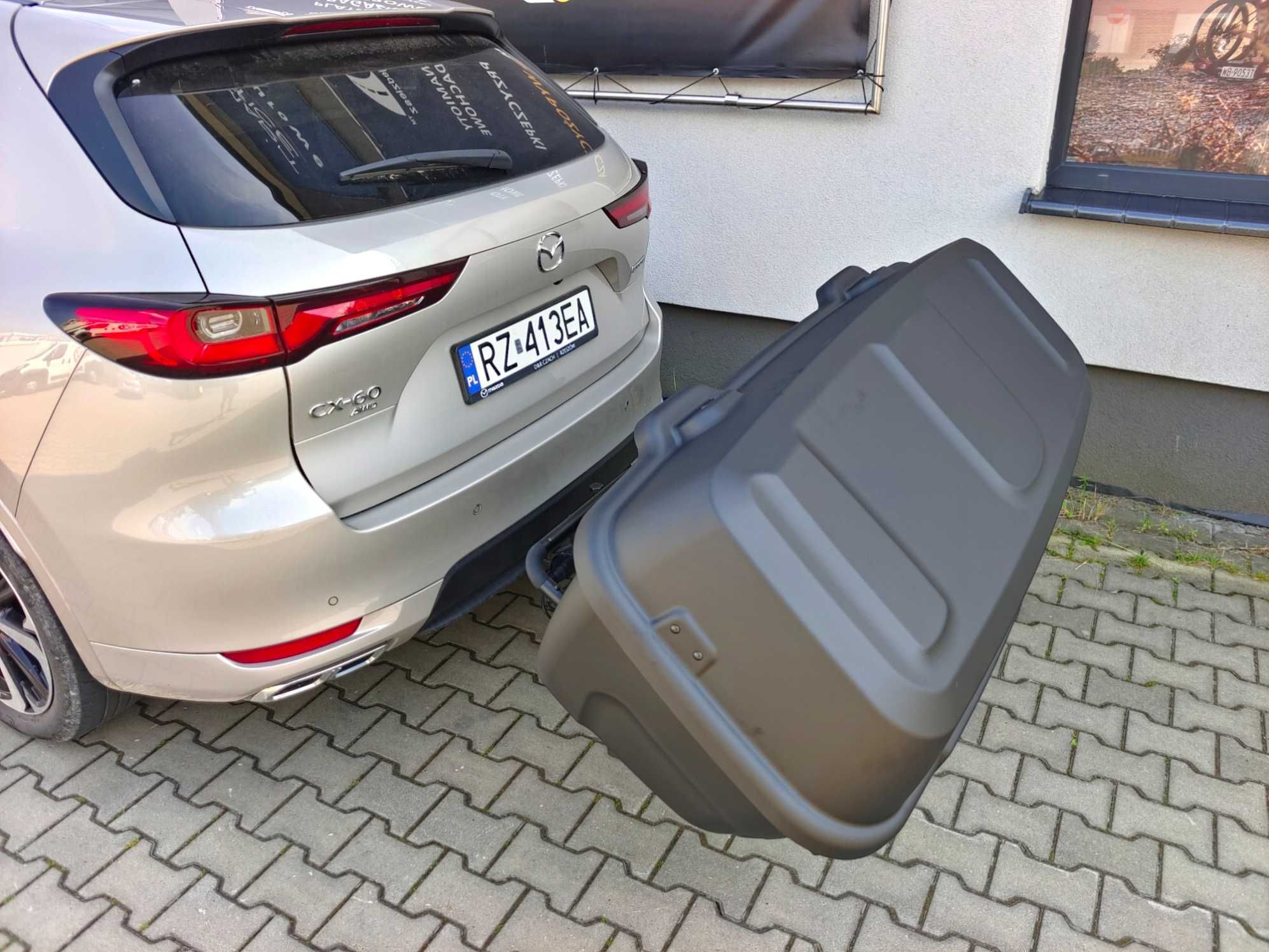 Duży box bagażowy kufer na hak 410 l na platformę Modula Re-Cargo