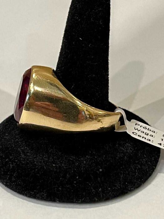 Złoty sygnet z nat. rubinem, pr585, rozm 23, 19.86gr/Komis Krzysiek