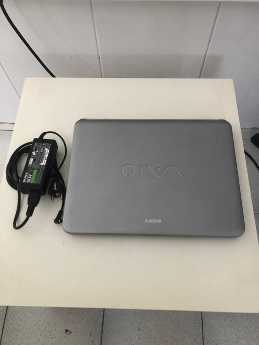 Computador Portátil SONY VAIO VGN-NR31E/S - DUAL CORE - 2GB - 200GB