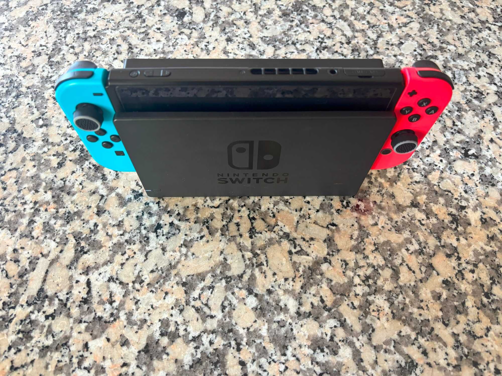 Nintendo Switch – Com Acessórios e Jogo Nintendo Switch Sports
