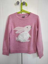 Sweterek z puchatym króliczkiem 134