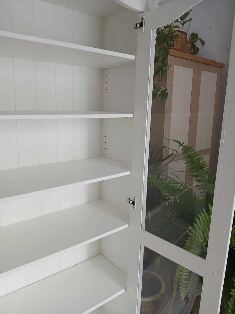 Śliczna Biała  witryna szafa biblioteczka meblościanka  modna stylowa