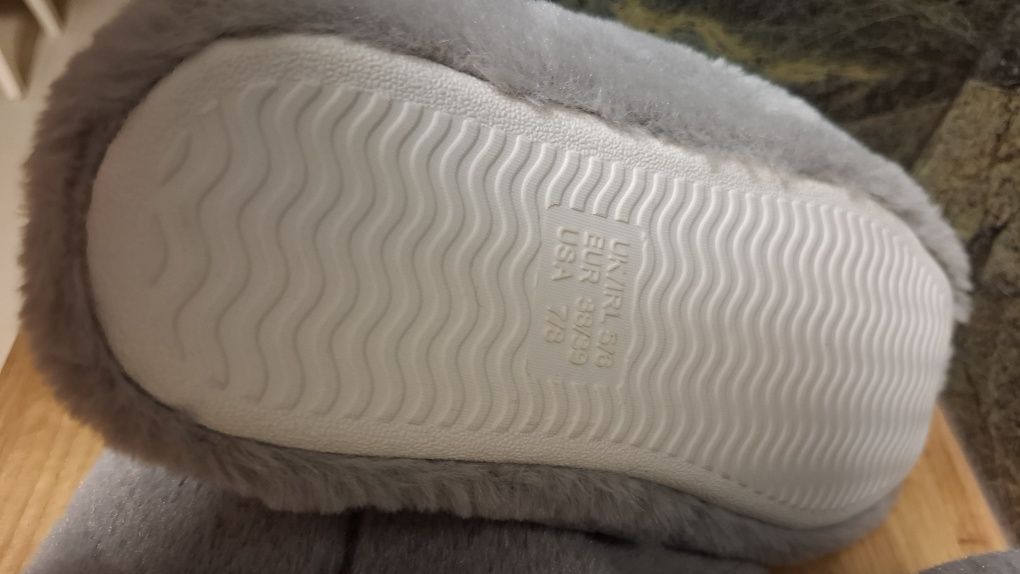 Kapcie Primark, r. 38/39