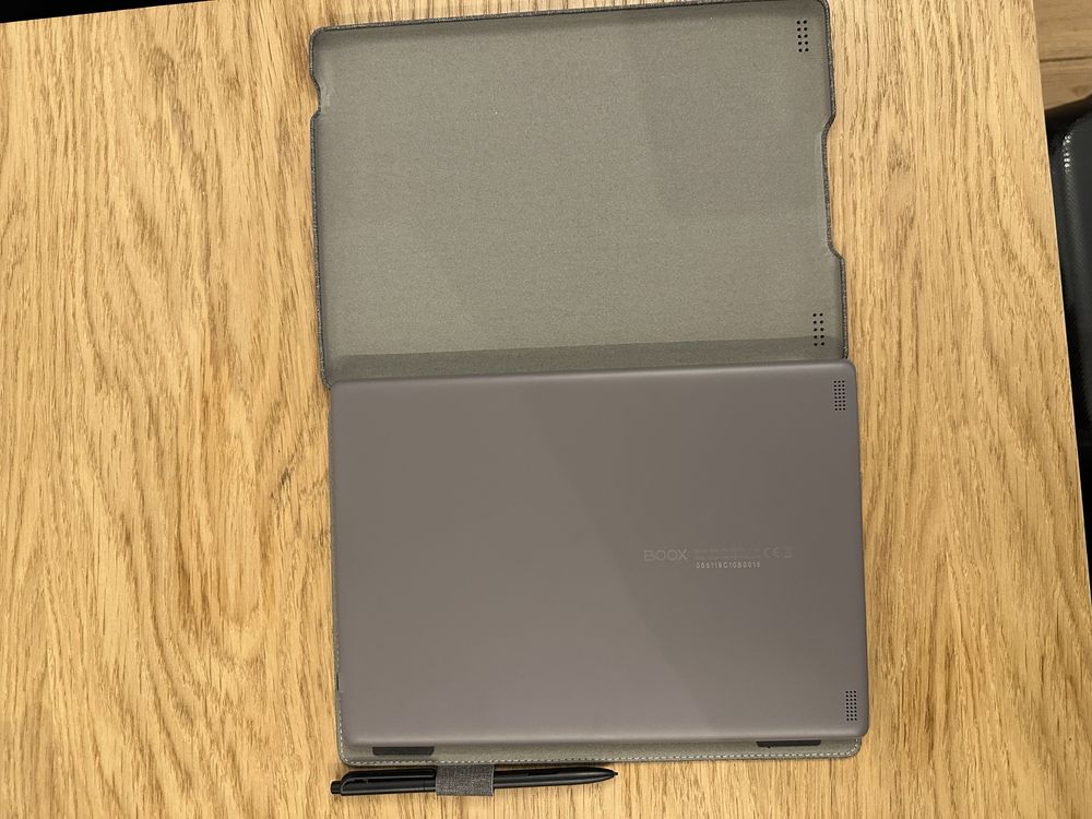 Czytnik Onyx Boox Note Pro + Etui