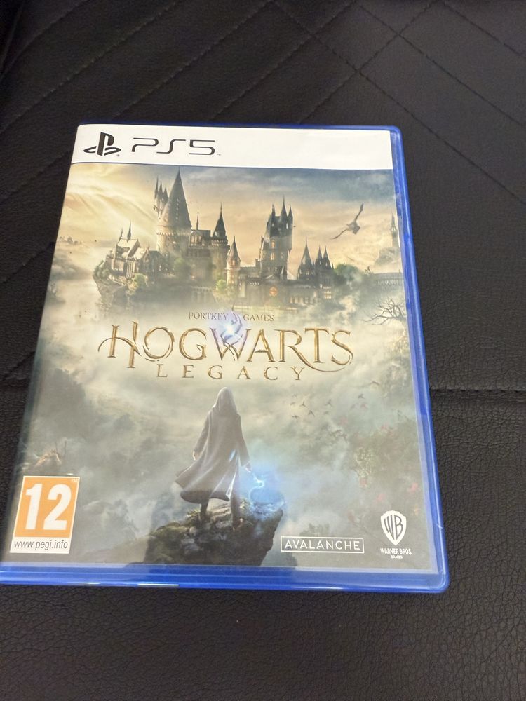 Hogwarts legacy e God Of War ,Jogos como novos vendo apenas o conjunto