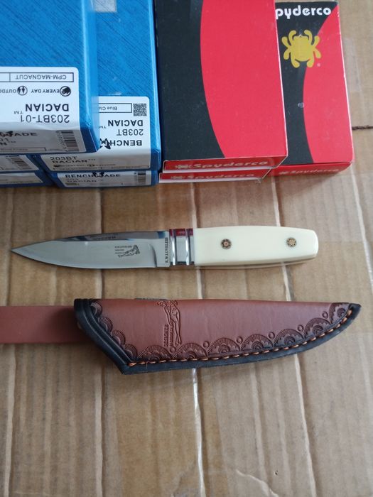 Nóż Biała noc. r. w. loveless marmur m390