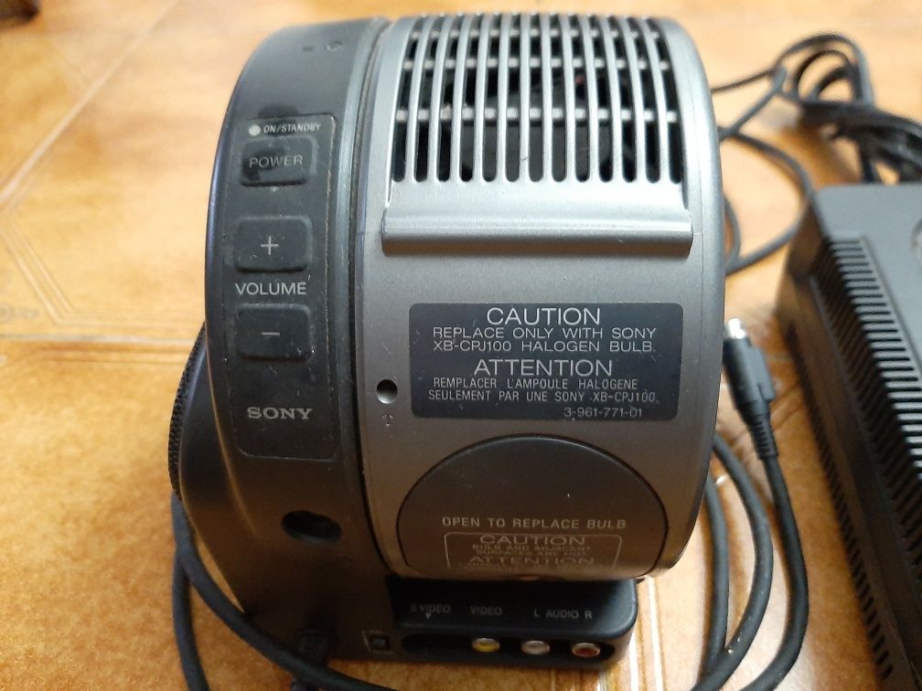 Projetor Sony CPJ 200E