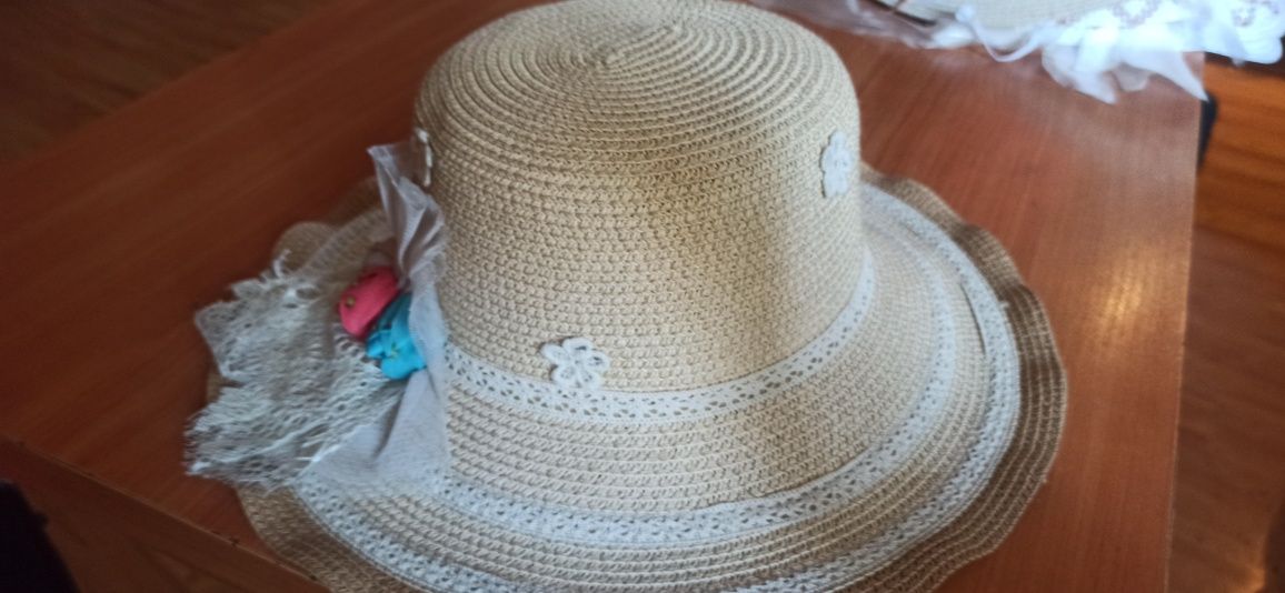 Продам шляпы пляжные