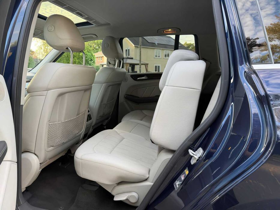 Mercedes-Benz GL-Class      2015