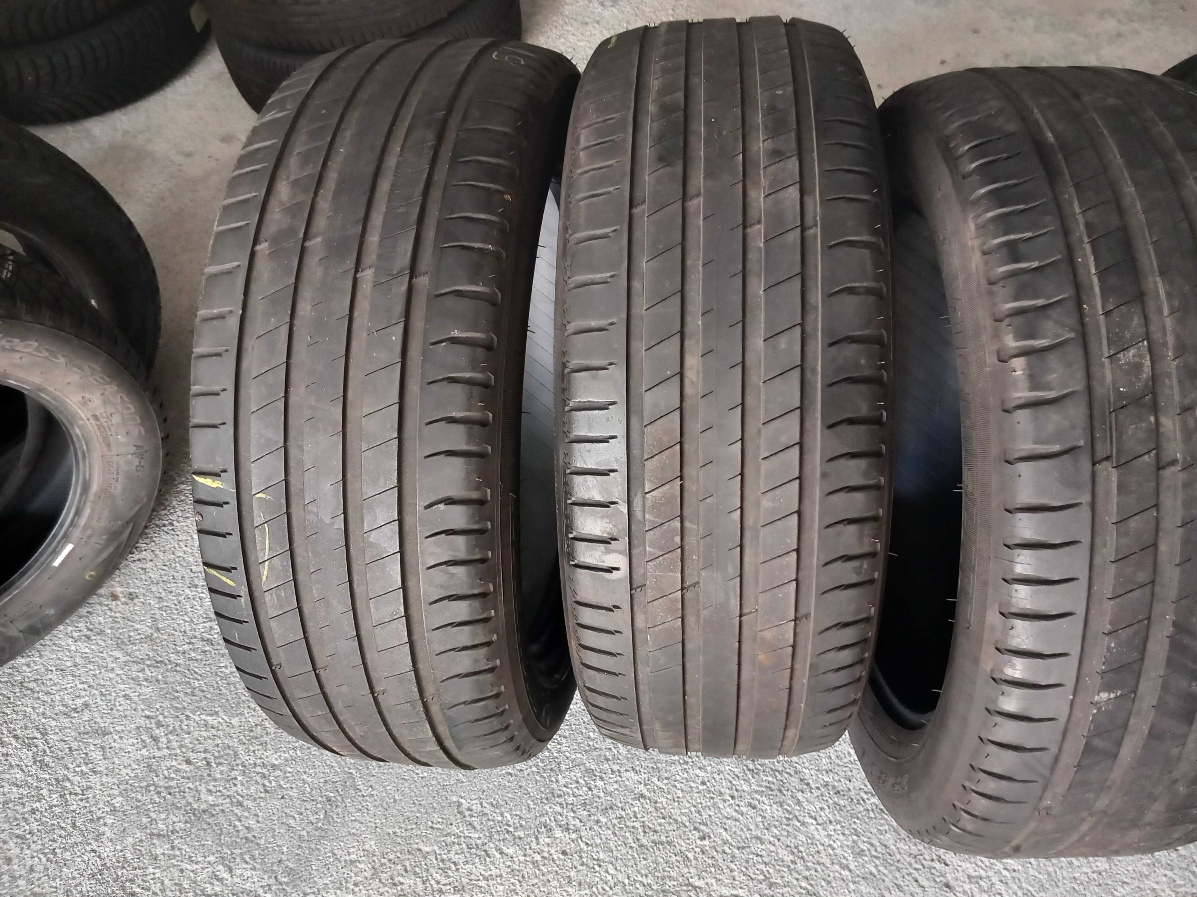 4 Pneus 235/55R19 Michelin