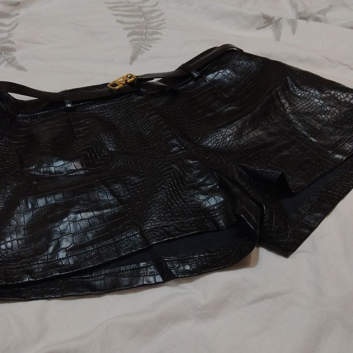 Шкіряні нові шорти розмір 46