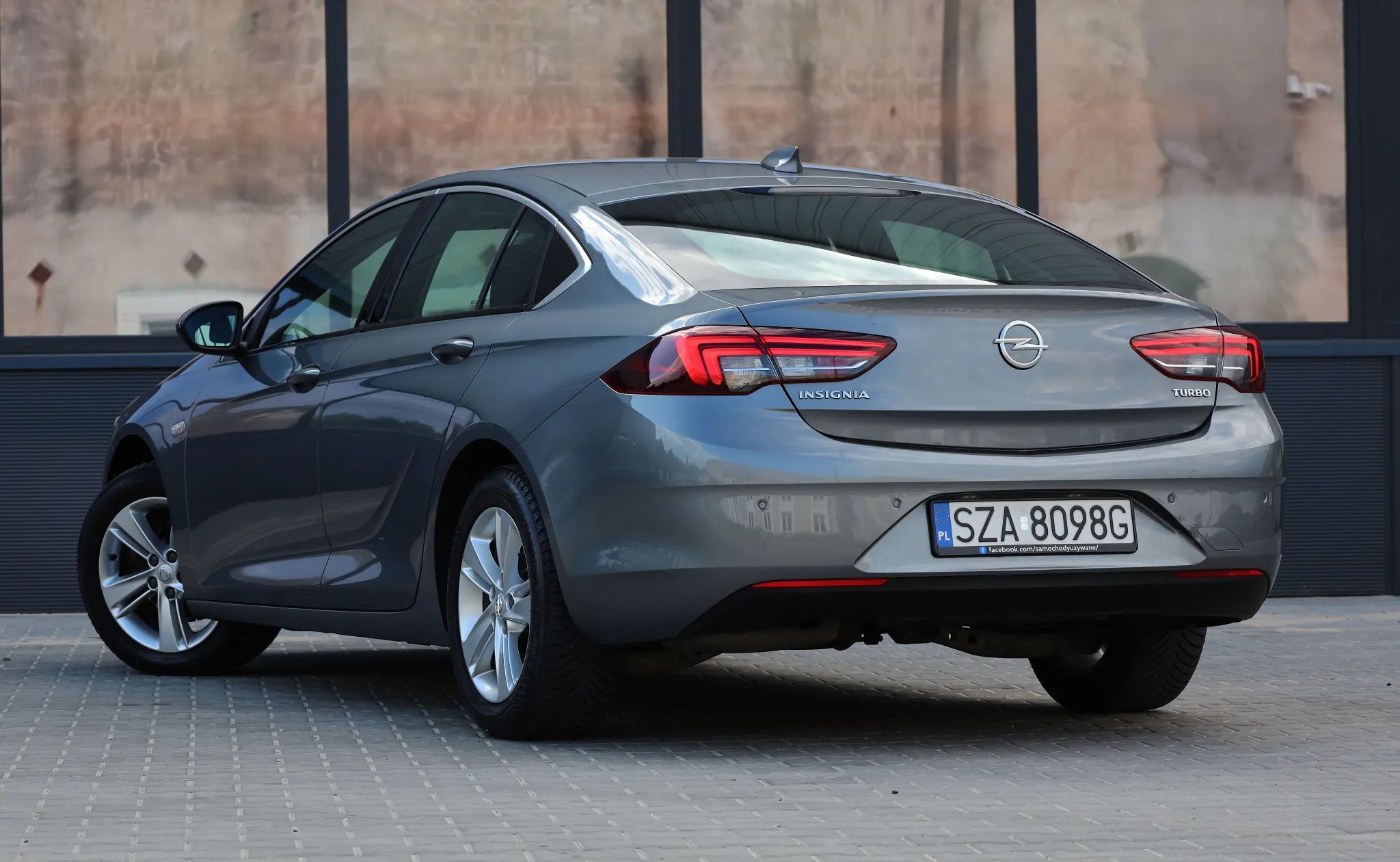 Opel Insignia 1,5T automat LED navi carplay PDC serwisowany