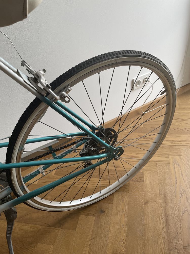 Holenderski miętowy rower miejski vintage retro