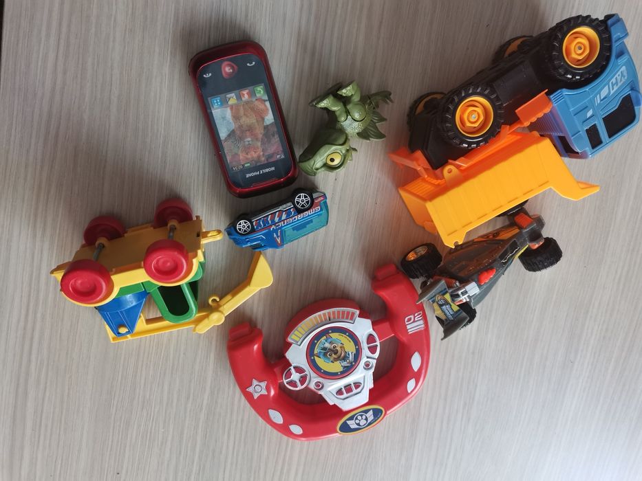 Zestaw zabawek dla chlopca