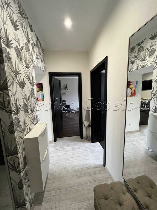 Продам 3 кімнатну квартиру по вул. Богдана Хмельницького