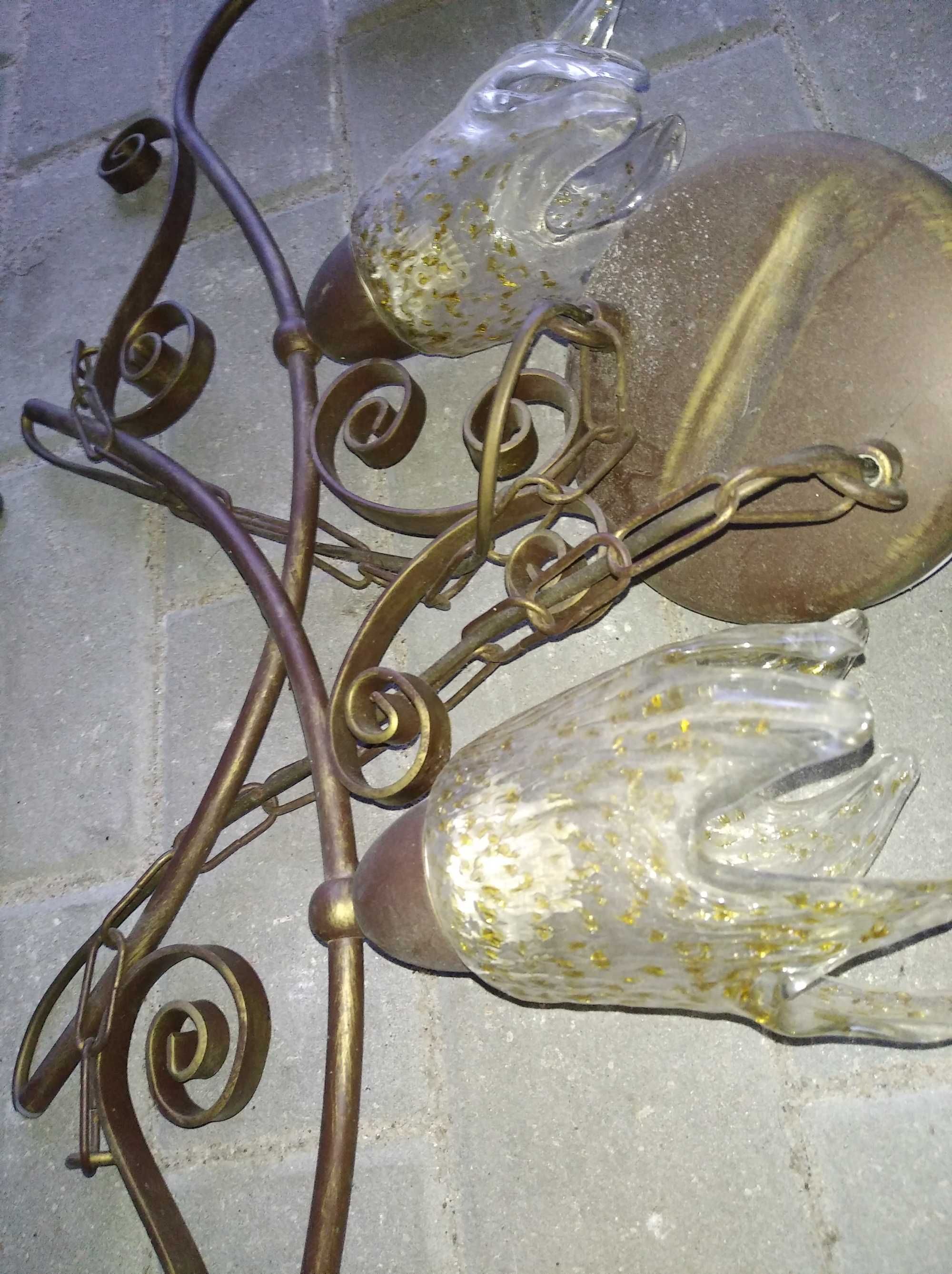 Mosiężny żyrandol