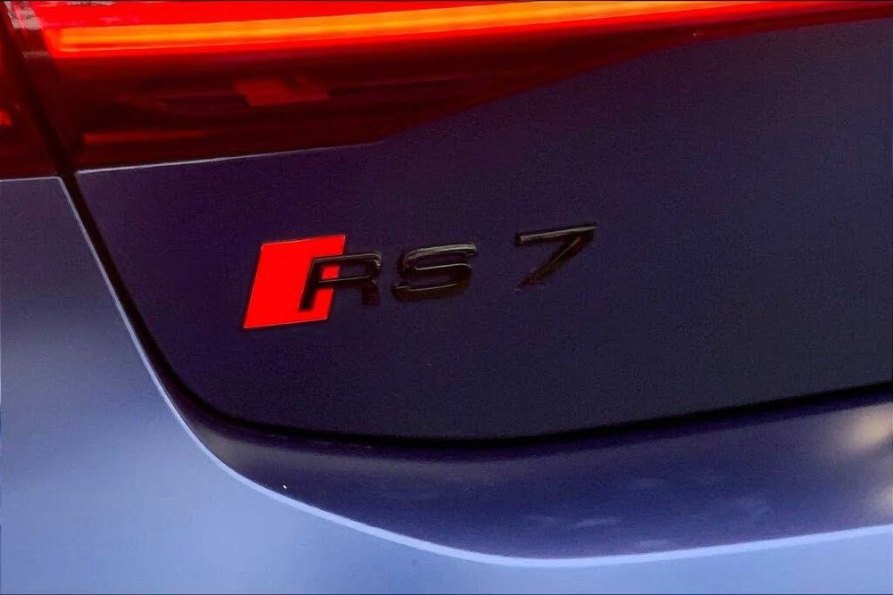 Audi RS7 quattro      2021