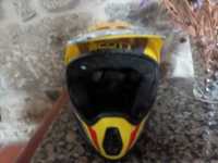 Vendo capacete motocross/Kartcross bom estado usado.