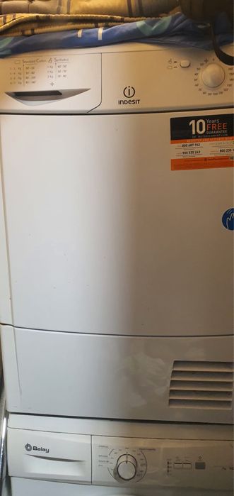 Máquina de secar roupa