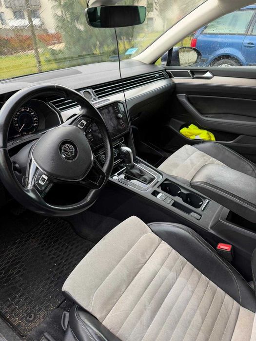 Syndyk sprzeda samochód marki Volkswagen Passat 1.5 TSI z 2018 roku