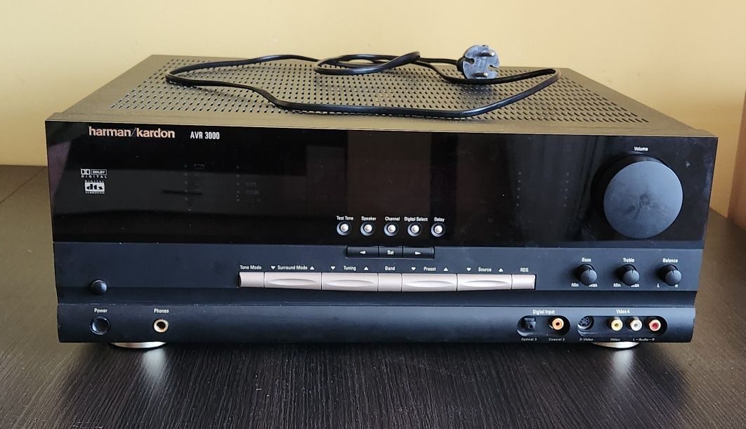 Harman/Kardon AVR 3000 amplituner