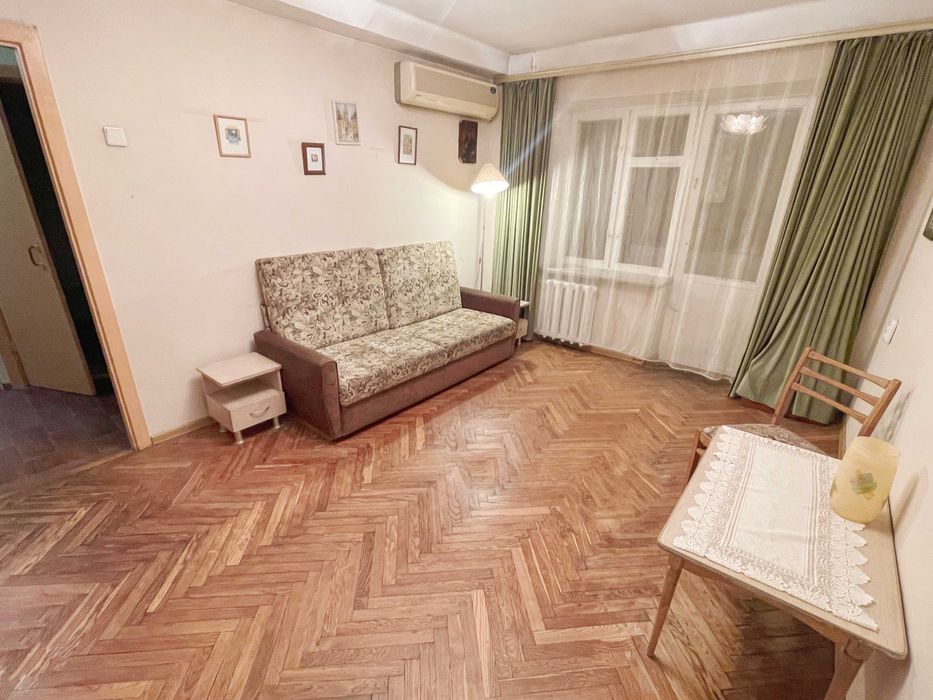 1х квартира метро ЖД Вокзал свет есть всегда, не отключают.