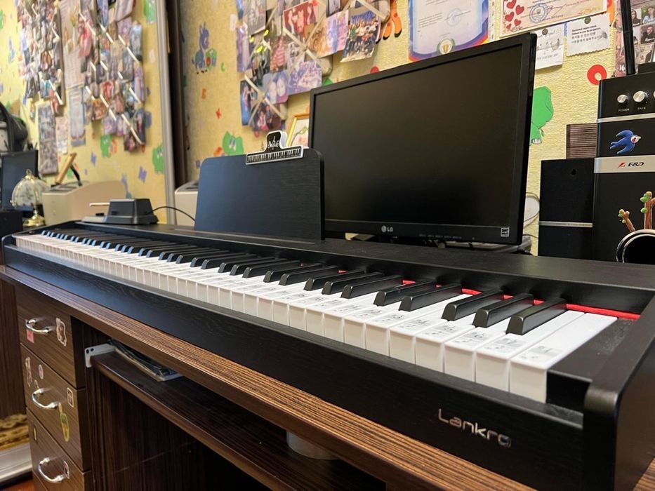 Электронное Пианино