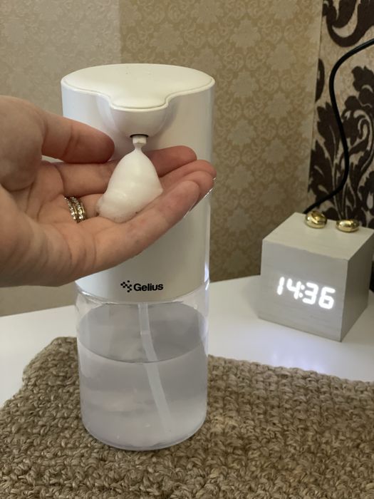 Сенсорний дозатор для мила. Мильниця піноутворювач автоматична.