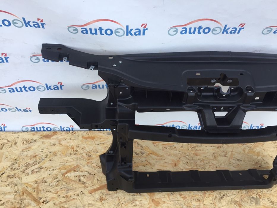 Телевізор / кронштейн бампера Volkswagen Caddy 04-