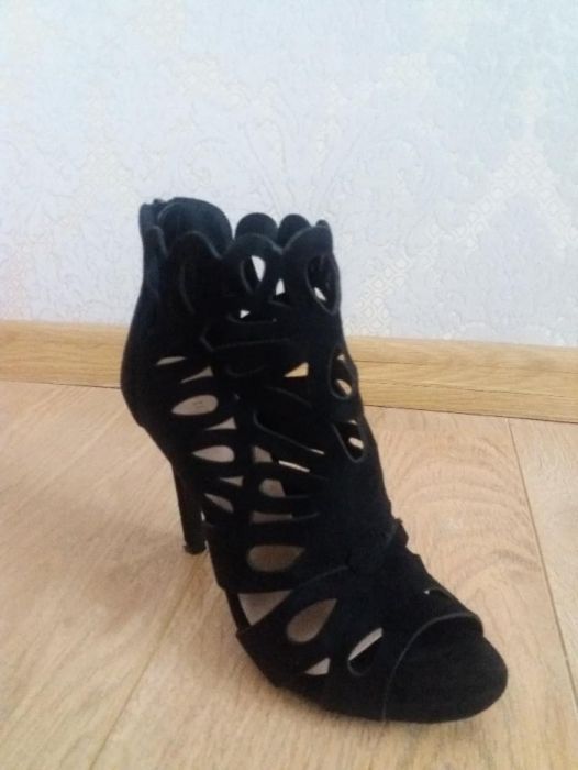 Buty ażurowe botki 37 czarne