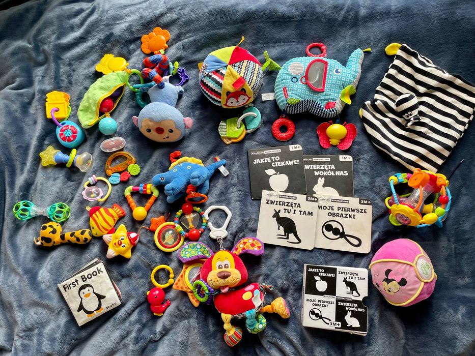 Zabawki dla niemowlaka Fisher Price książki kontrastowe