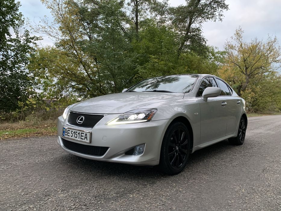 Продам Lexus IS