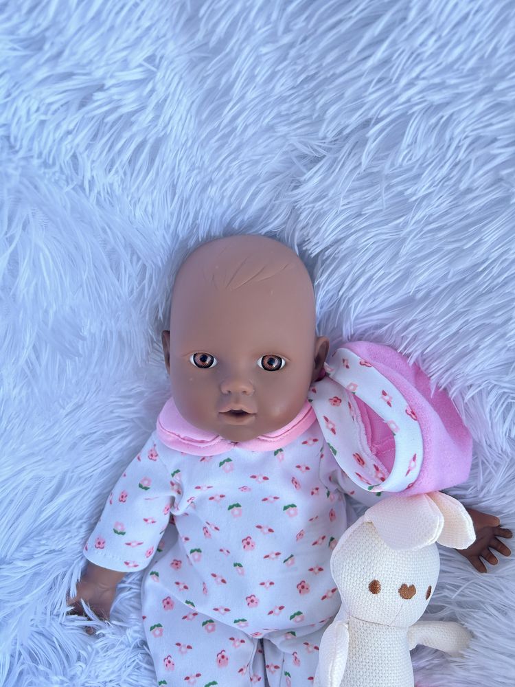 Boneca/nenuco com acessórios (sem o coelho)