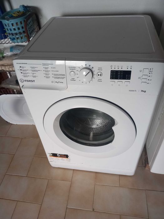 Frigorífico e maquina de lavar roupa