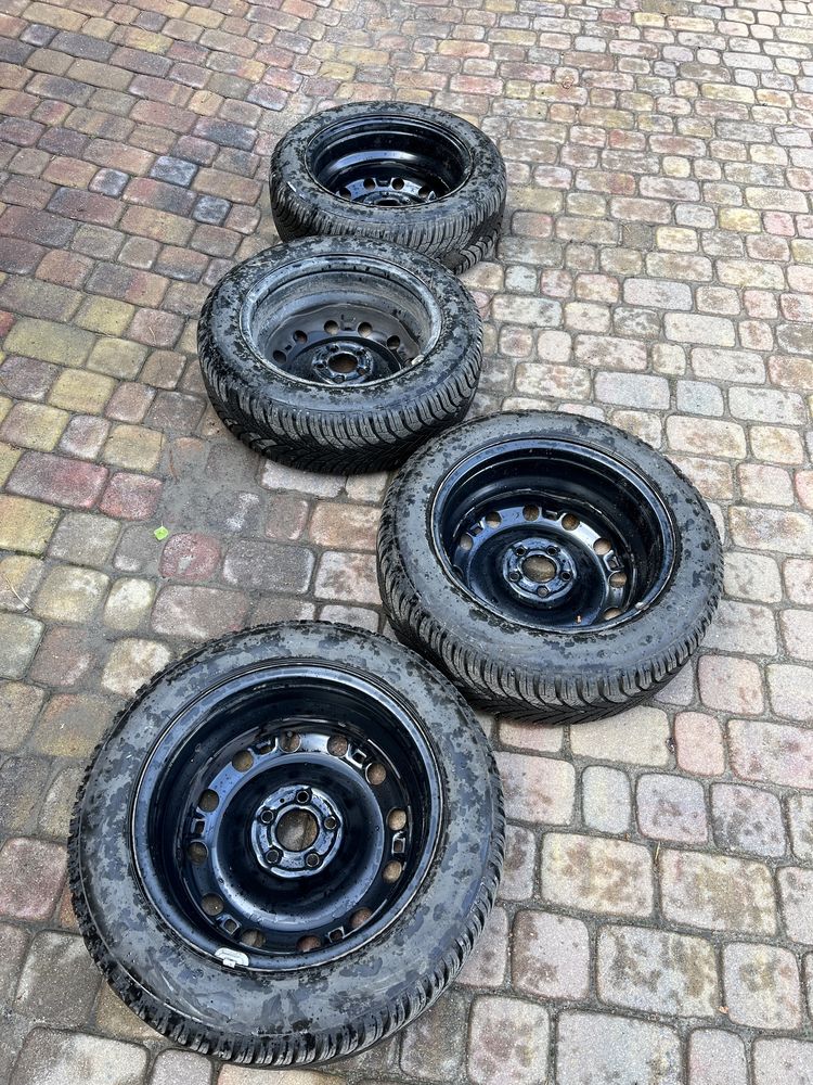 Opony zimowe Firestone Winterhawk 4 185/60 R15 + felgi 5x100 jak nowe