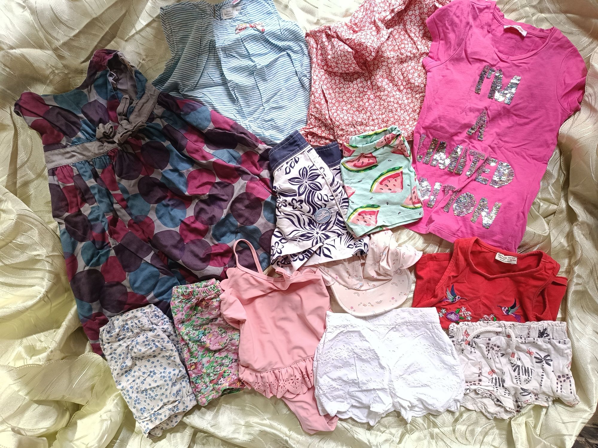 Набір літніх речей для дівчинки шорти сарафан футболка купальник