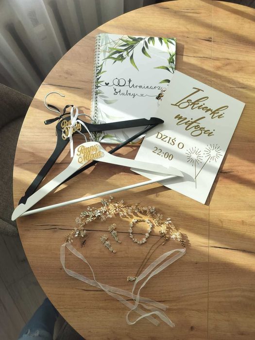 Biżuteria ślubna plus dodatki