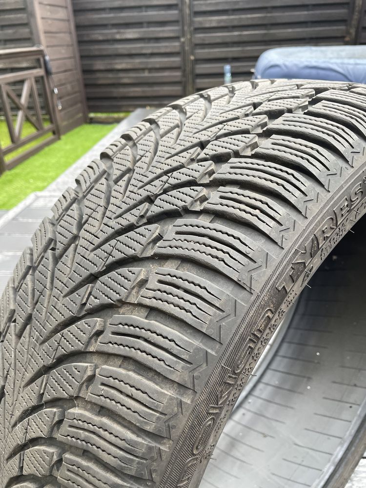 Opony Nokian 235/45R20