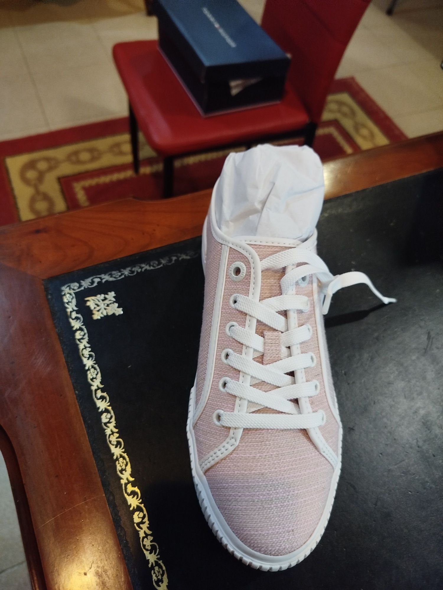 Sapatilhas Tommy Hilfiger T. 38 novas