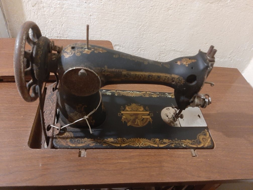 Máquina costura antiga Singer