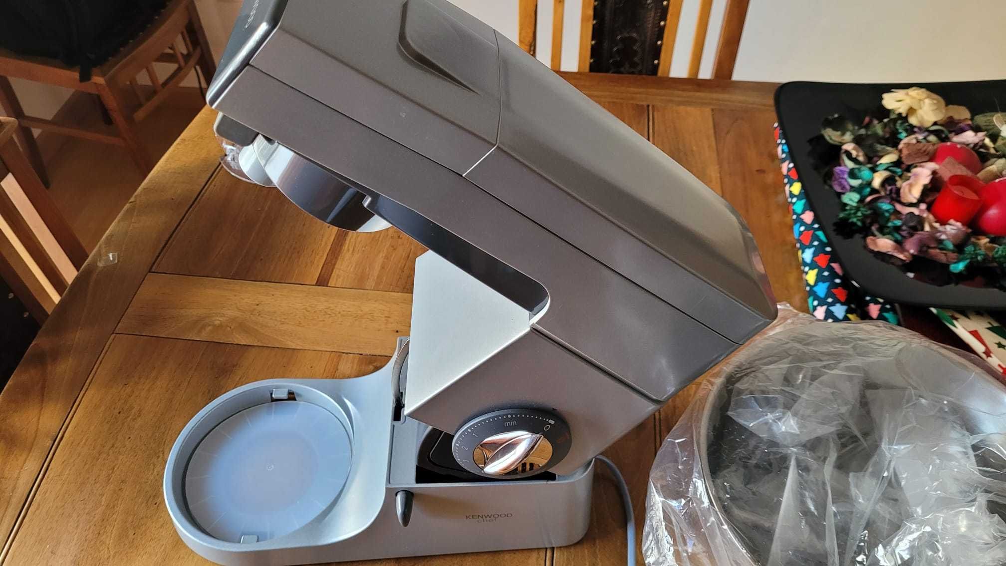 kenwood com acessórios KM300