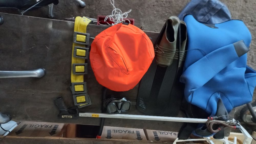 Material de mergulho e pesca