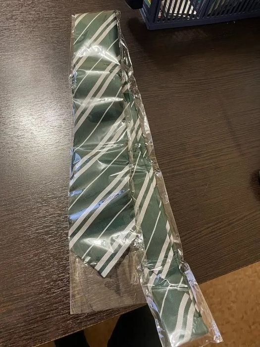 Классический зелёный галстук в полоску Слизерин факультет Slytherin