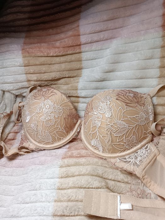 Бюстгальтер 75В , пуш-ап