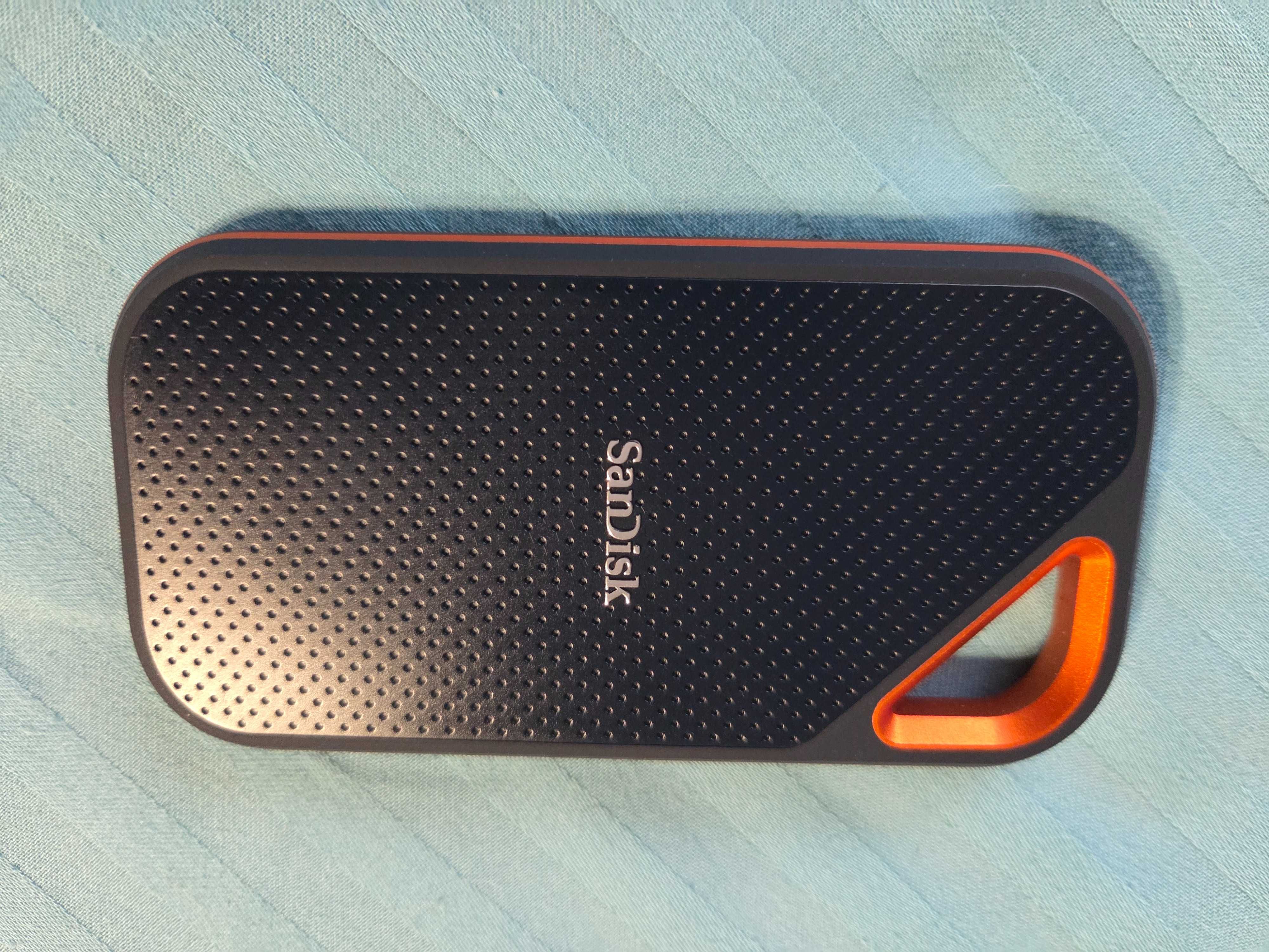 SSD накопитель SanDisk Extreme PRO Portable V2 1TB (SDSSDE81-1T00-G25)