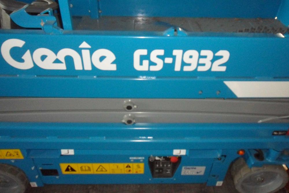 Podest ruchomy Genie GS1932 E-DRIVE