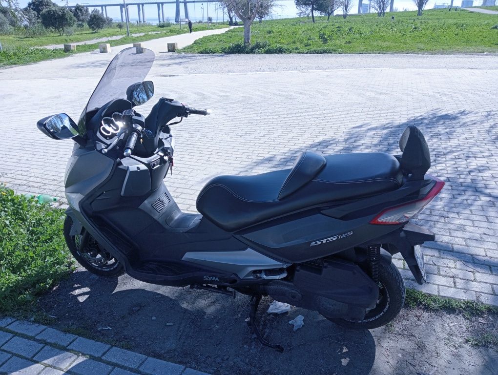 SYM GTS 125i 2012