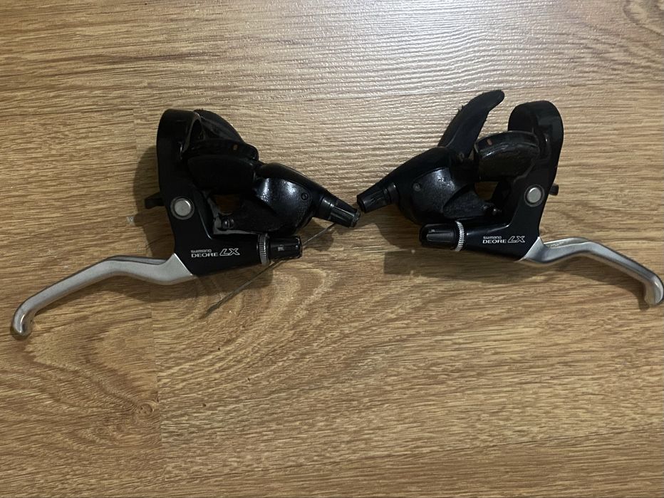 klamkomanetki shimano deore LX 3x8